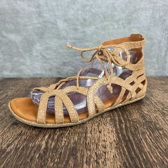 Gentle Souls Kenneth Cole Break My Heart Sandals 8.5 M Gold Leather Gladiator - Picture 1 of 15